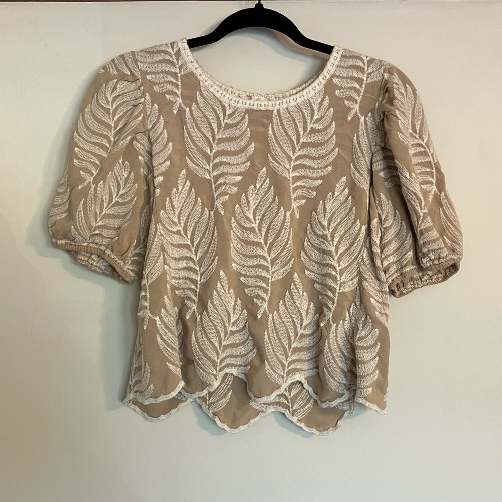 Solitaire Elegant Beige Leaf Embroidered Women's Boho Coastal Earthy Top M - Picture 5 of 5